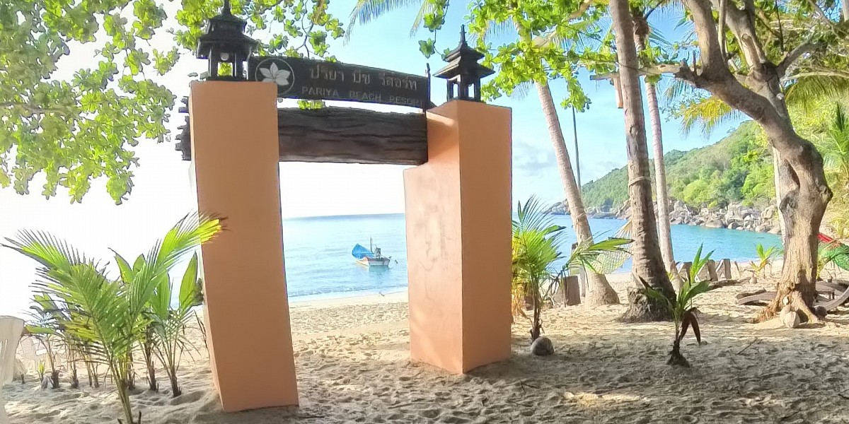 Beachfront yoga Koh Phangan