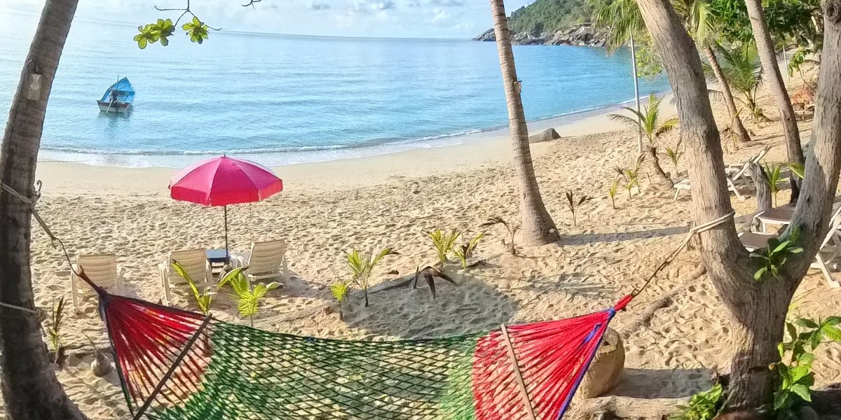 Beachfront yoga Koh Phangan