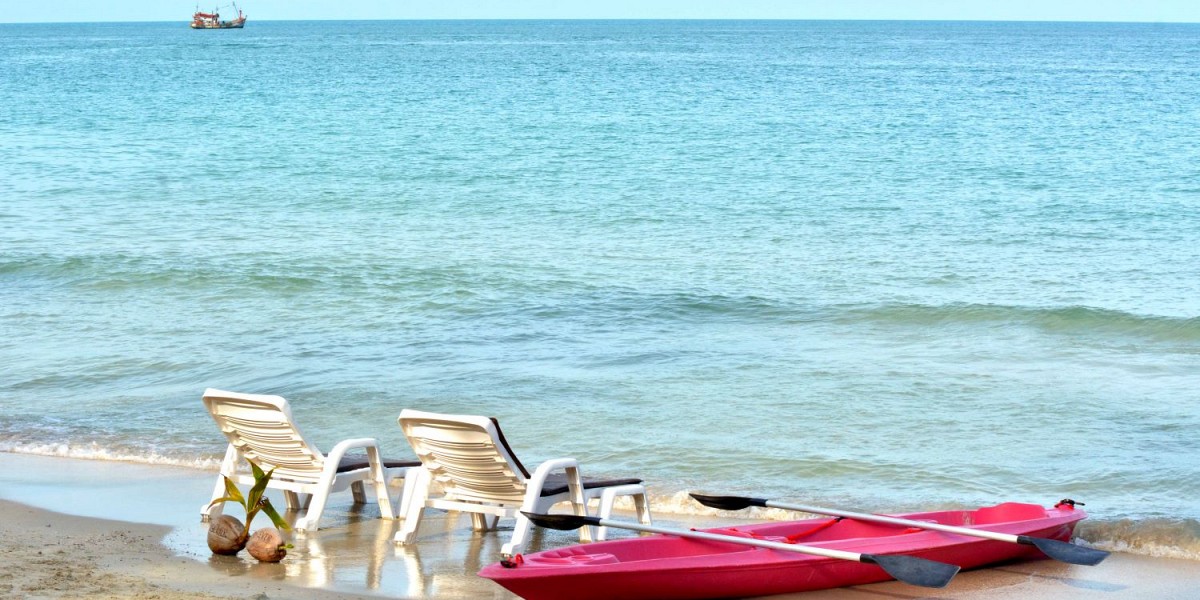 Kayak at Haad Yuan Beach