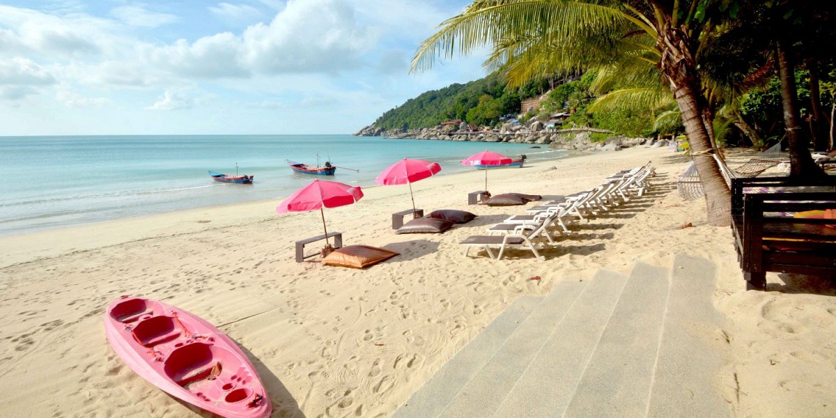 Kayak at Haad Yuan Beach